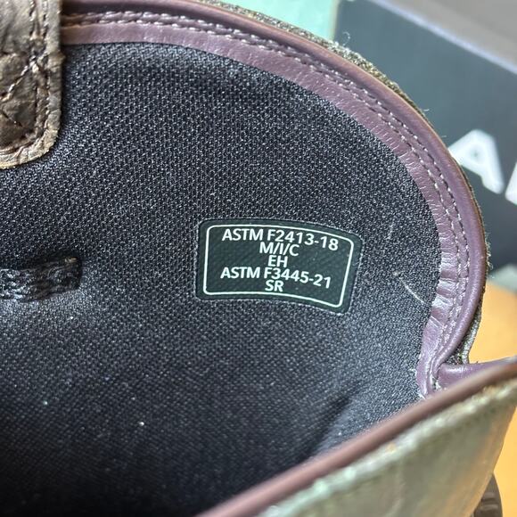 Ariat WorkHog XT BOA Waterproof Carbon Toe Work Boot Size 11 Wide Square Toe NIB main image 13